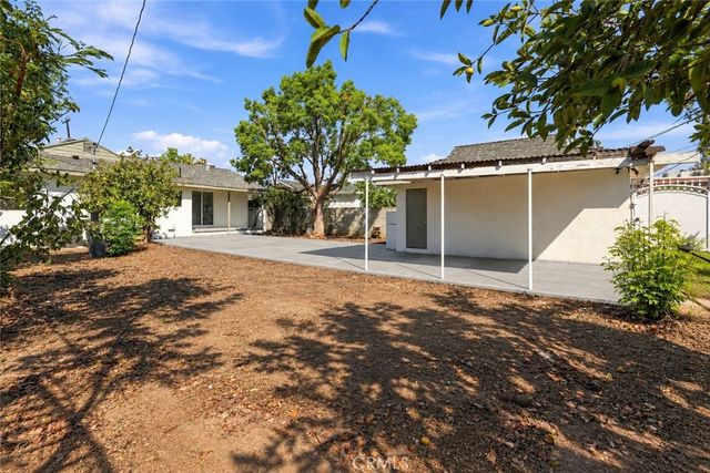 6324 Tampa Avenue, Tarzana, CA 91335