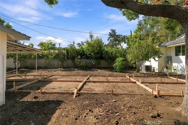 6324 Tampa Avenue, Tarzana, CA 91335