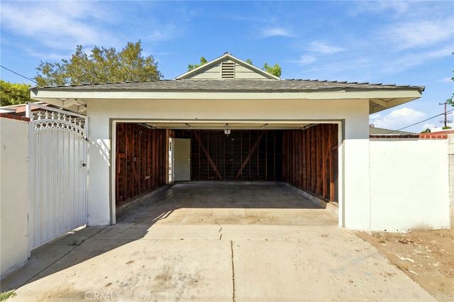 6324 Tampa Avenue, Tarzana, CA 91335