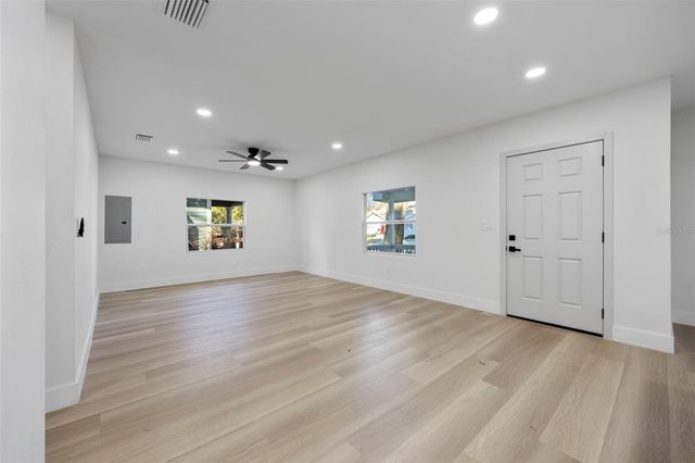 4012 N CENTRAL AVENUE, Tampa, FL 33603