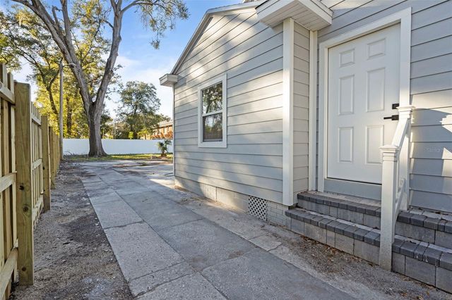 4012 N CENTRAL AVENUE, Tampa, FL 33603