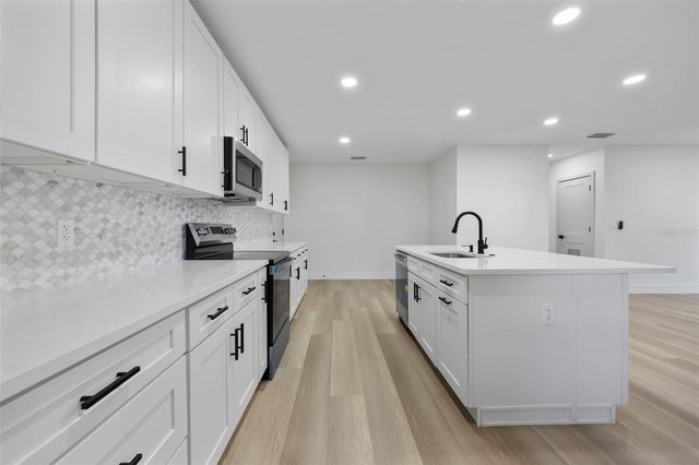 4012 N CENTRAL AVENUE, Tampa, FL 33603