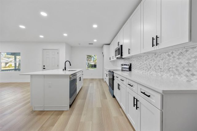 4012 N CENTRAL AVENUE, Tampa, FL 33603