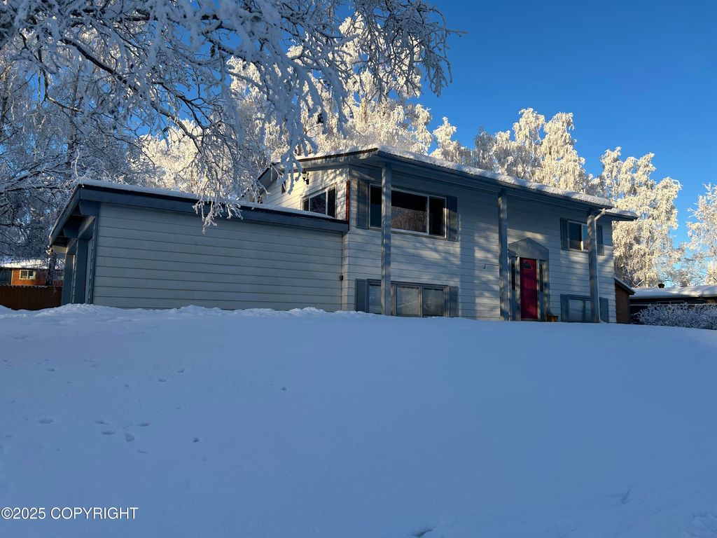 7110 Foothill Drive, Anchorage, AK 99504
