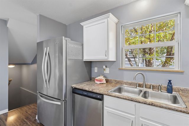 1131 Cornerstone Lane, Pleasant Hill, IA 50327