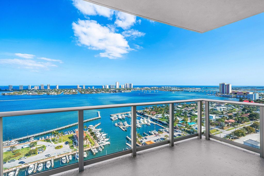 220 Lake Shore Drive 2202, Lake Park, FL 33403