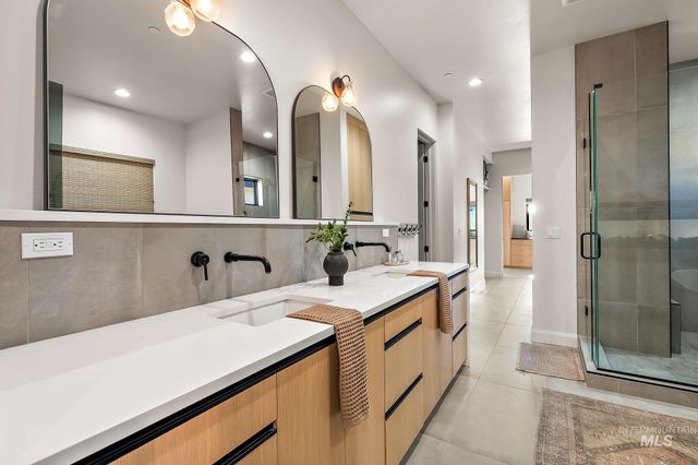 1733 N Mockbee, Boise, ID 83702