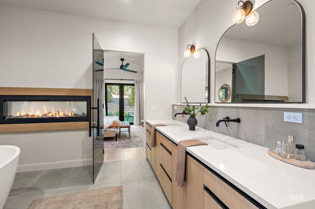 1733 N Mockbee, Boise, ID 83702