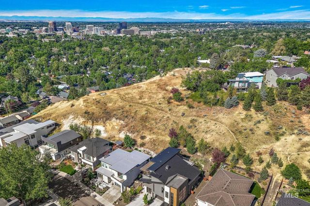 1733 N Mockbee, Boise, ID 83702