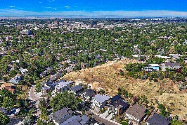 1733 N Mockbee, Boise, ID 83702