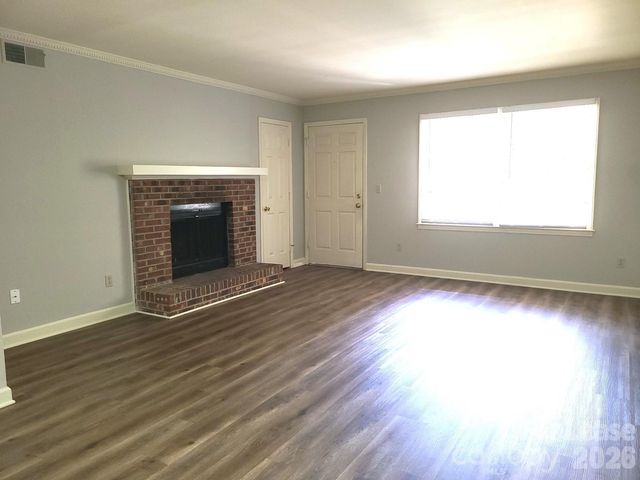 2141 Selwyn Avenue 111, Charlotte, NC 28207