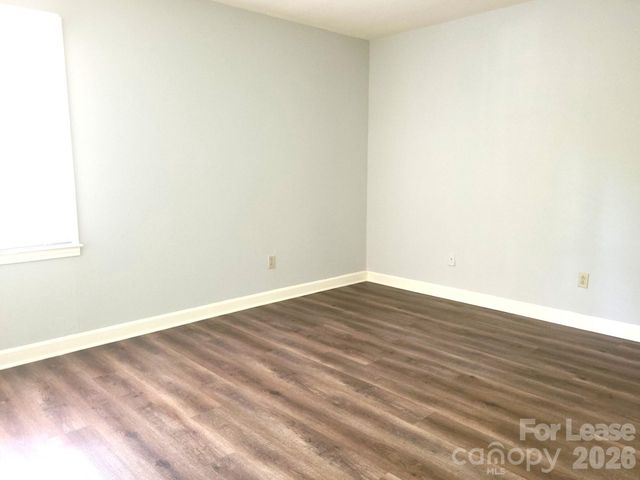 2141 Selwyn Avenue 111, Charlotte, NC 28207
