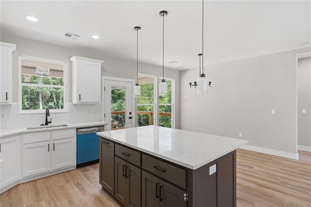 5 Greetham Lane, Bella Vista, AR 72714