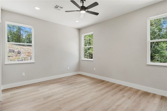 5 Greetham Lane, Bella Vista, AR 72714