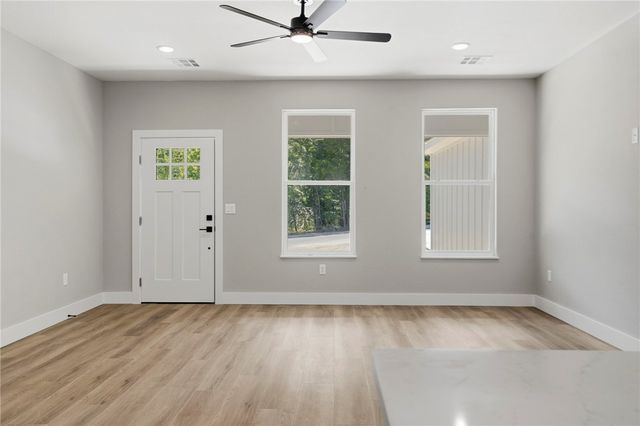 5 Greetham Lane, Bella Vista, AR 72714