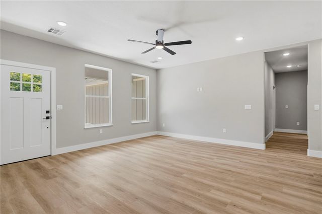 5 Greetham Lane, Bella Vista, AR 72714