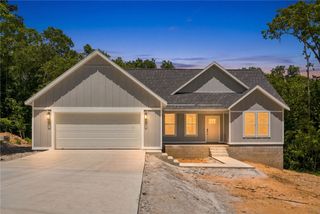5 Greetham Lane, Bella Vista, AR 72714