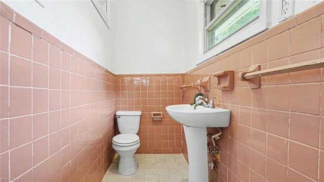 3760 Wyandotte Avenue, Winston-salem, NC 27127