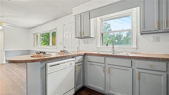 3760 Wyandotte Avenue, Winston-salem, NC 27127