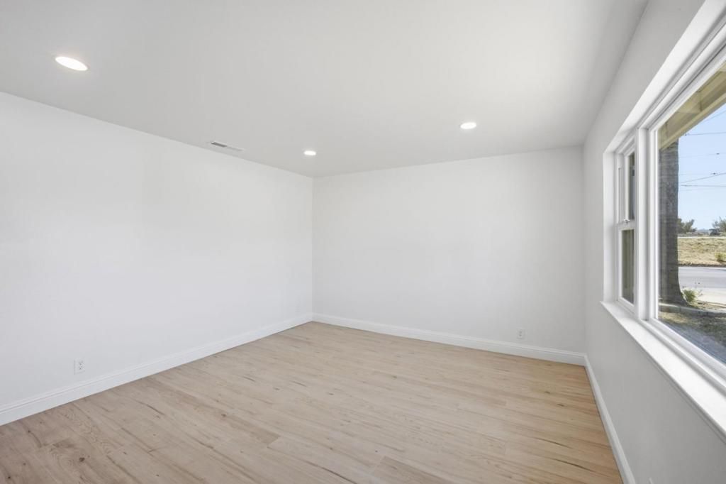 Image 26 of property listing at 450 Beck Street, Watsonville, CA 95076