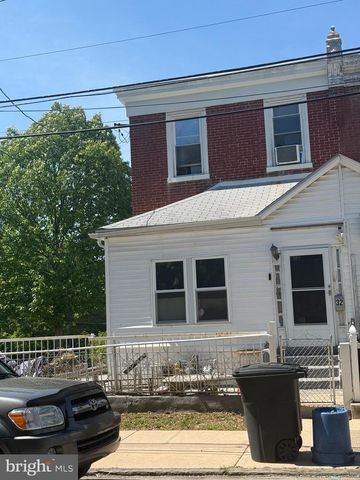32 S 12TH ST, Darby, PA 19023