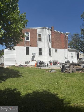32 S 12TH ST, Darby, PA 19023