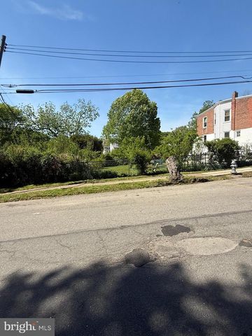 32 S 12TH ST, Darby, PA 19023