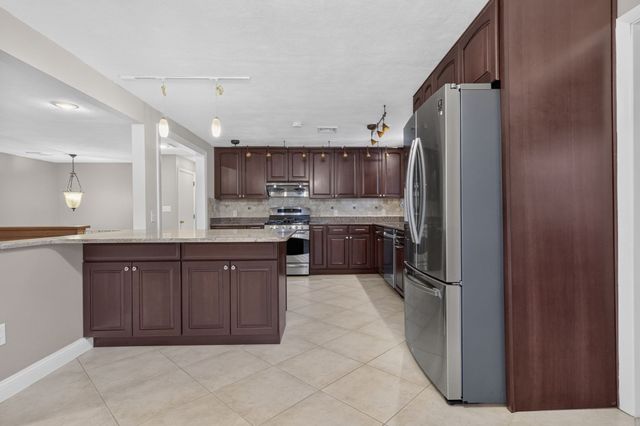 81 Alder Rd, Westwood, MA 02090