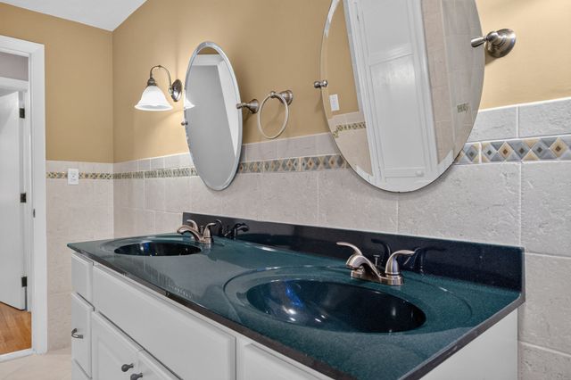 81 Alder Rd, Westwood, MA 02090