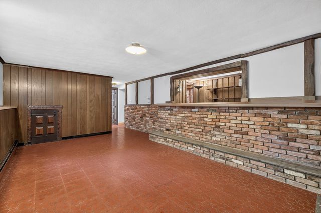 81 Alder Rd, Westwood, MA 02090