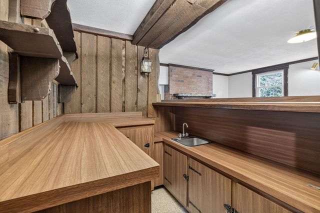 81 Alder Rd, Westwood, MA 02090