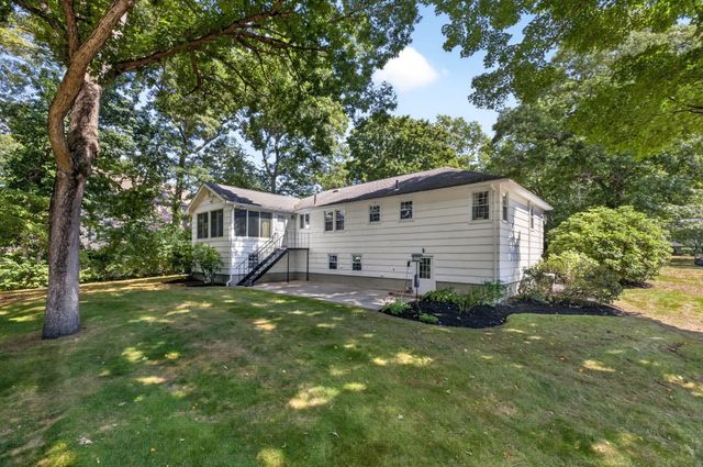 81 Alder Rd, Westwood, MA 02090