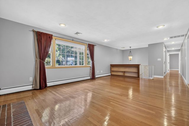 81 Alder Rd, Westwood, MA 02090