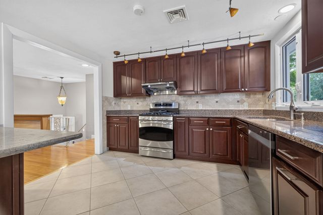 81 Alder Rd, Westwood, MA 02090