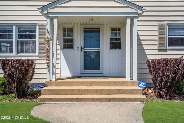 15 Pinebrook Drive, Neptune Township, NJ 07753