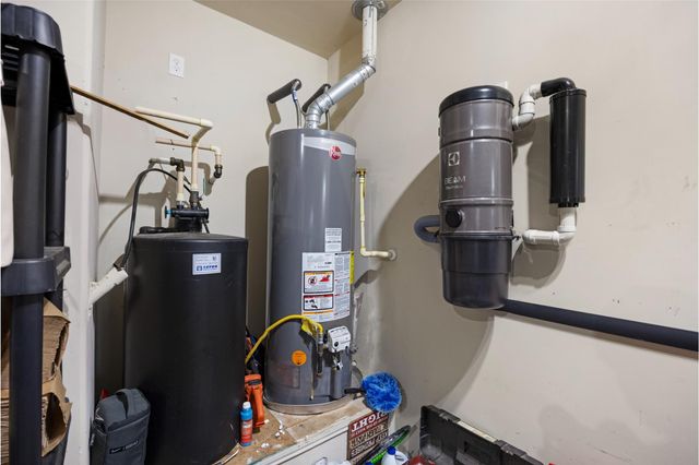 16706 Blackland Prairie Drive, Cypress, TX 77433