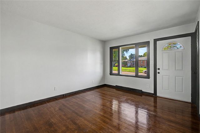 4653 Kolmar Avenue, Riverside, OH 45432