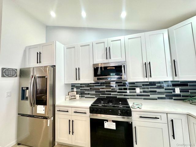 25 Clinton Street, Middletown, NY 10940