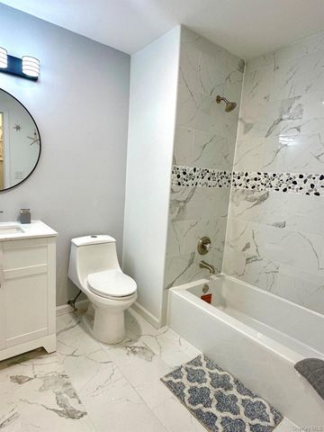 25 Clinton Street, Middletown, NY 10940