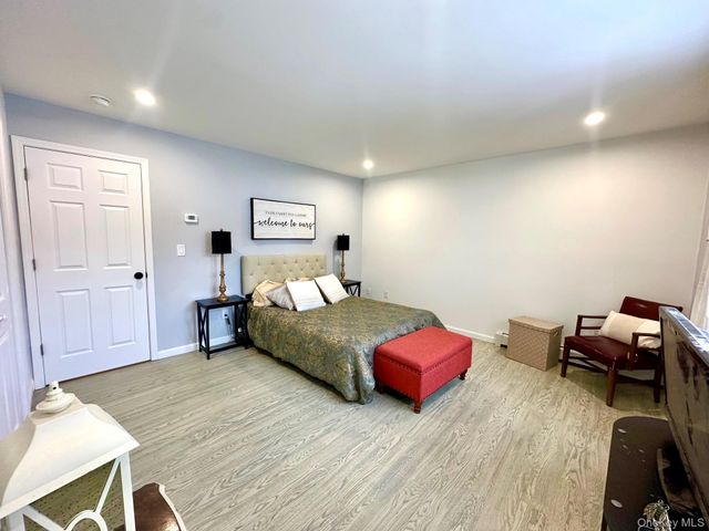 25 Clinton Street, Middletown, NY 10940