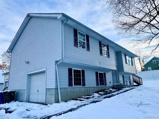 25 Clinton Street, Middletown, NY 10940
