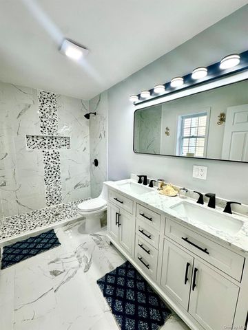 25 Clinton Street, Middletown, NY 10940