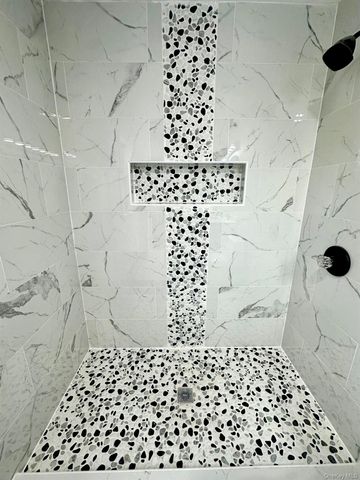 25 Clinton Street, Middletown, NY 10940