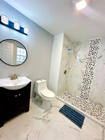 25 Clinton Street, Middletown, NY 10940