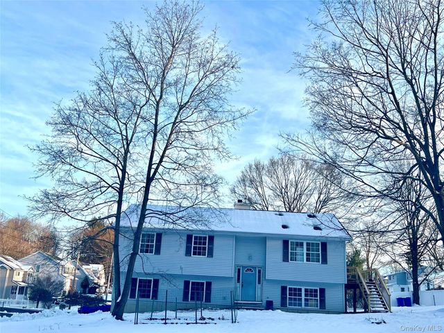 25 Clinton Street, Middletown, NY 10940