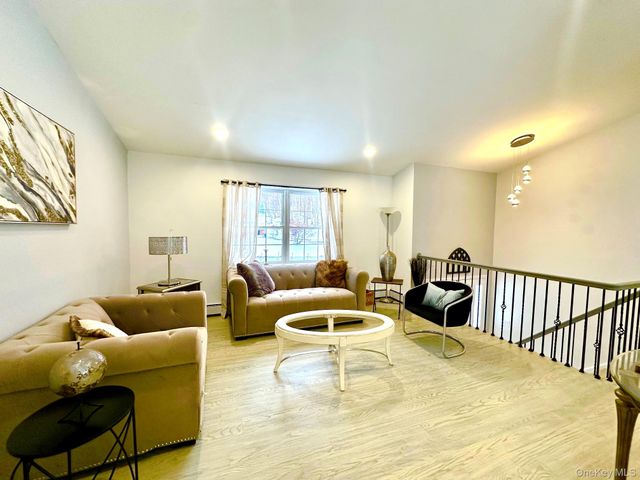 25 Clinton Street, Middletown, NY 10940