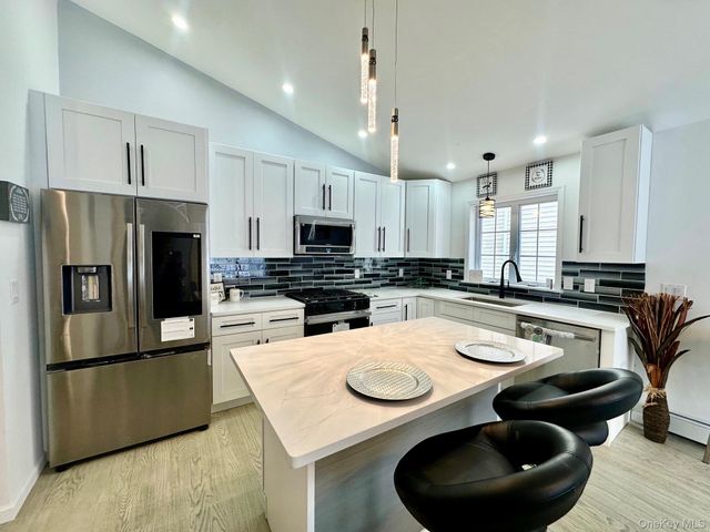 25 Clinton Street, Middletown, NY 10940