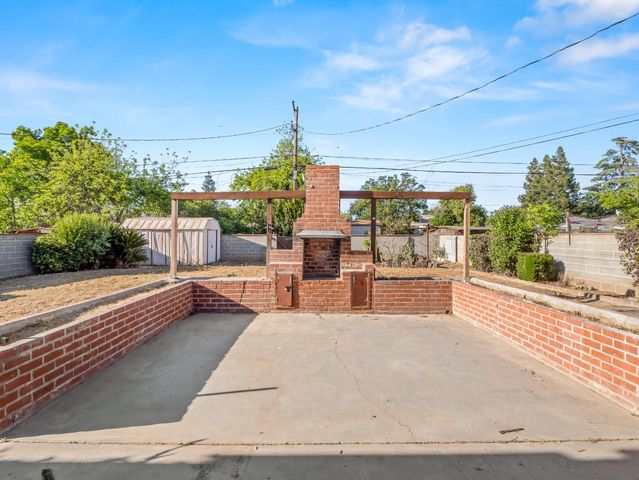 732 W Cortland Avenue, Fresno, CA 93705