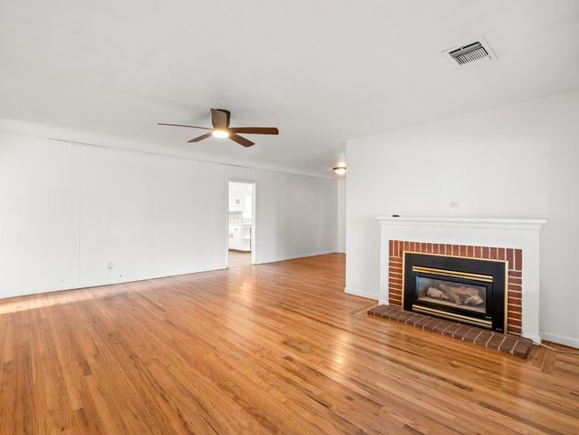 732 W Cortland Avenue, Fresno, CA 93705