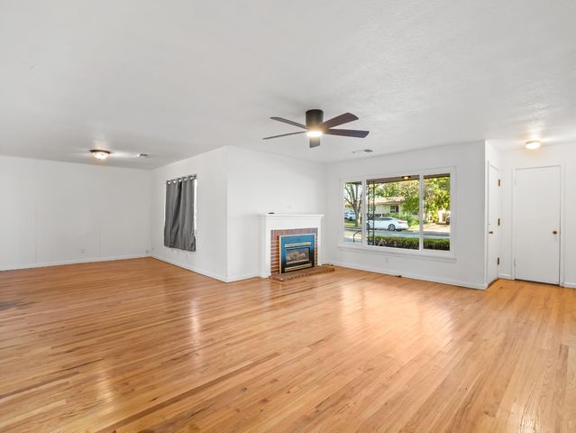 732 W Cortland Avenue, Fresno, CA 93705